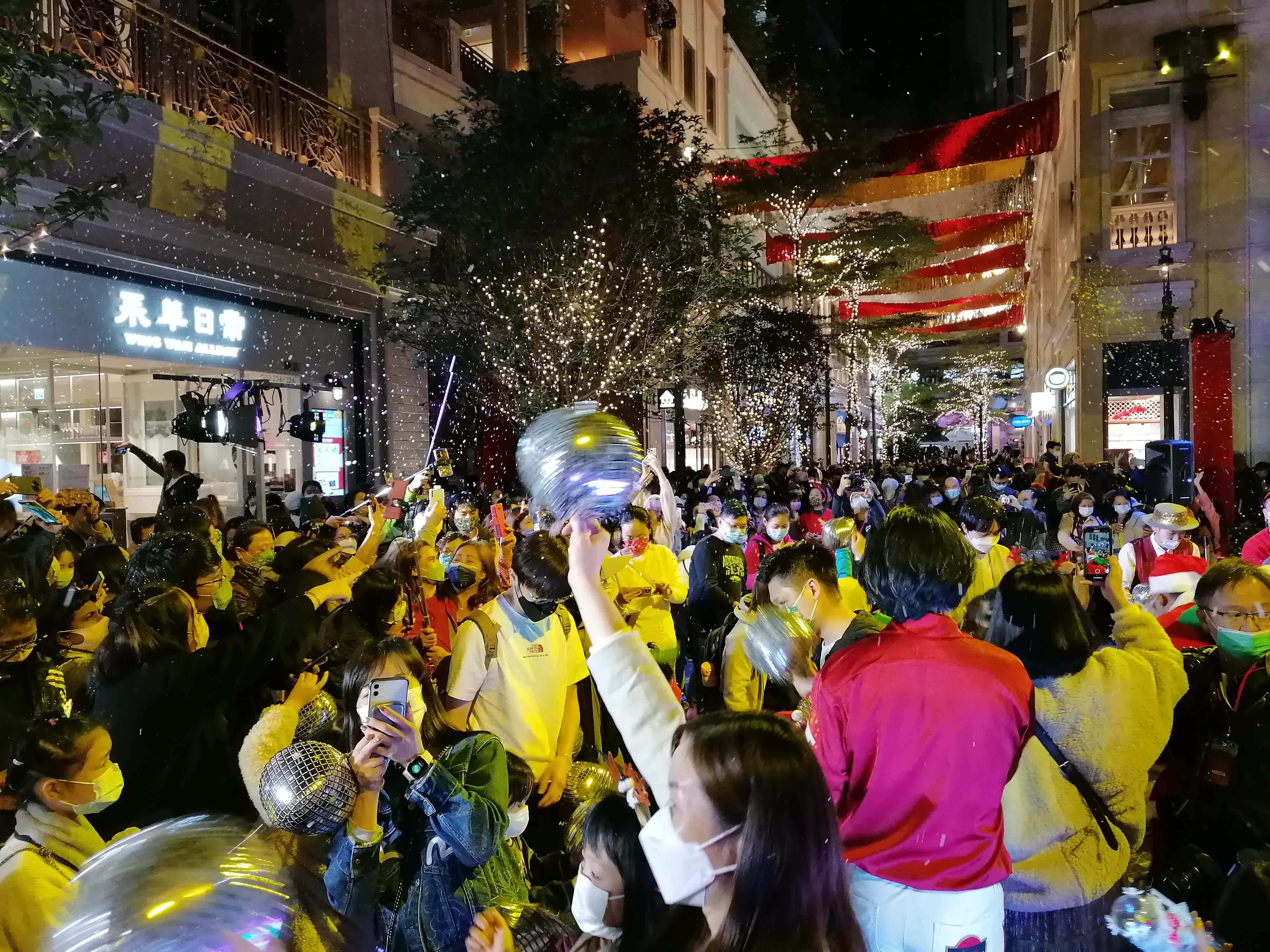 聖誕節:利東街變身復古經典Disco場景 - 香港 - 香港文匯網