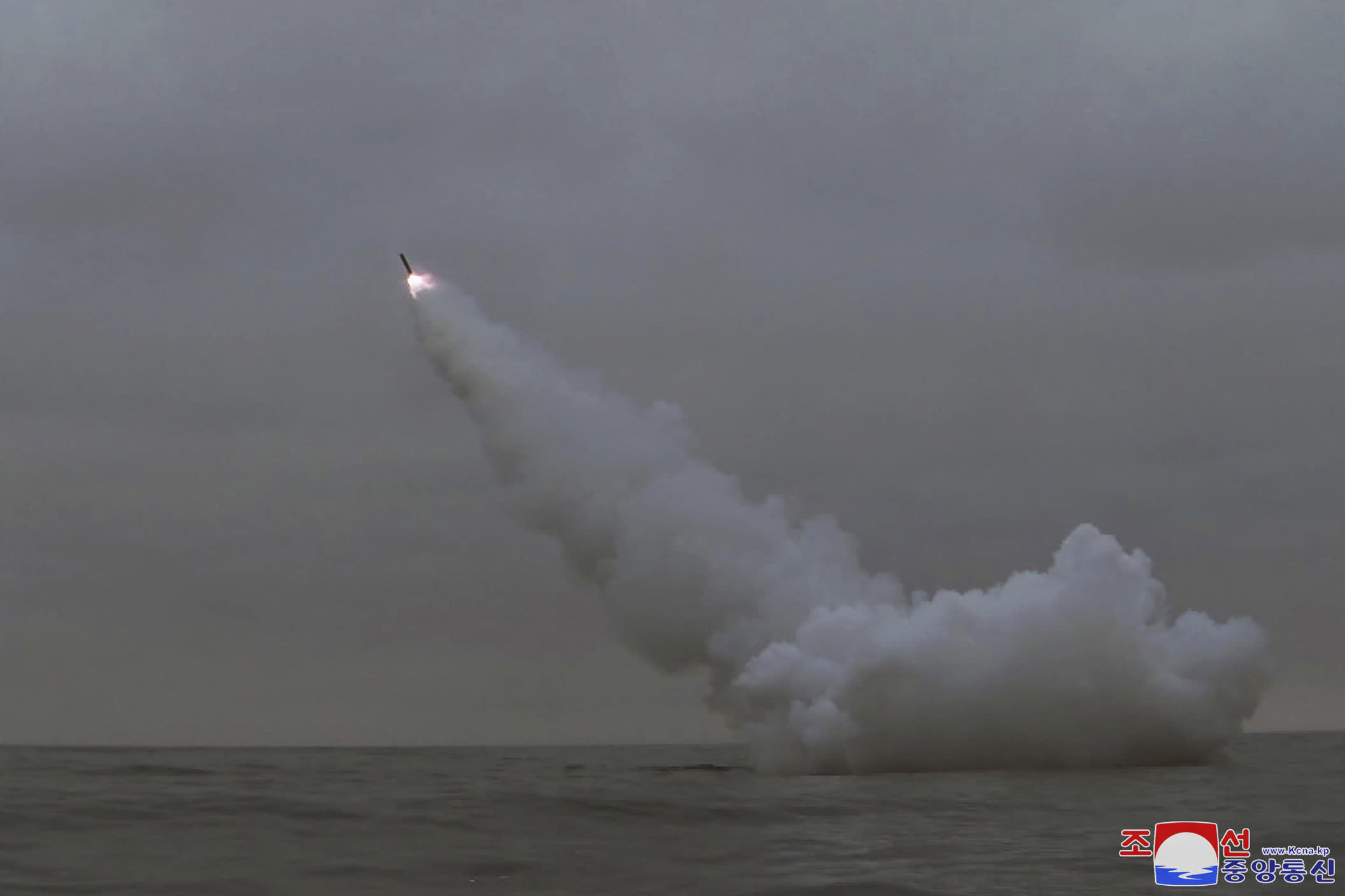 韓美大規模演習前一天　朝鮮發射2枚戰略巡航導彈
