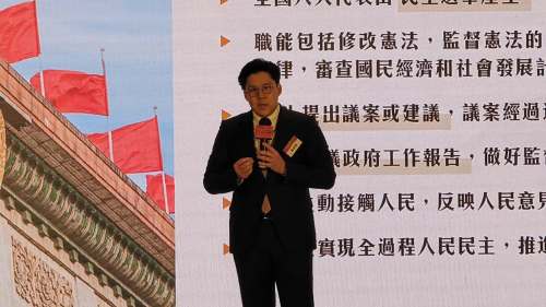 兩會精神分享會青年專場舉行 霍啟剛冀青年記住一句話 兩會精神分享會青年專場舉行 霍啟剛冀青年記住一句話