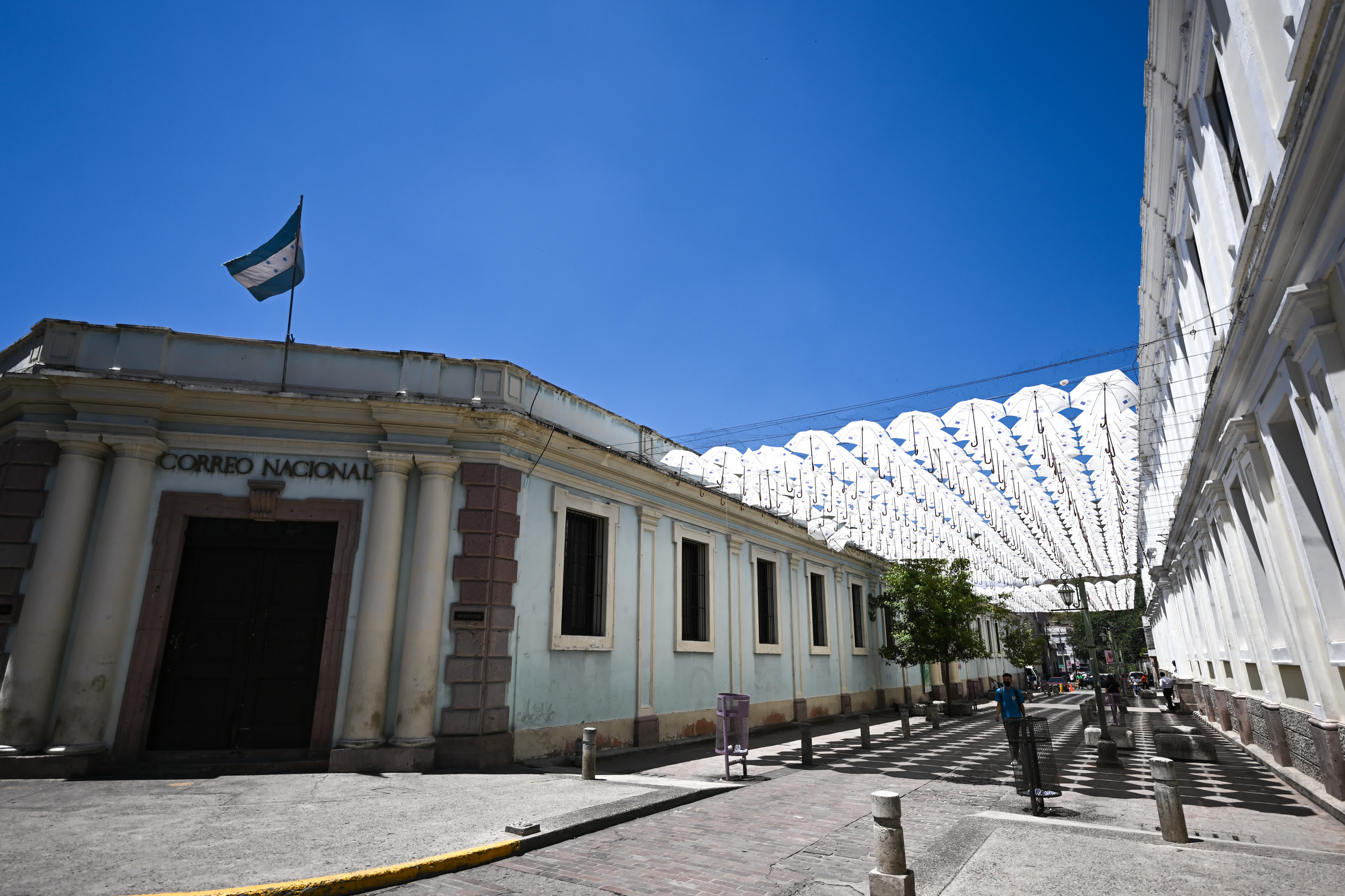 這是3月26日在洪都拉斯首都特古西加爾巴拍攝的洪都拉斯國家郵局。（新華社）