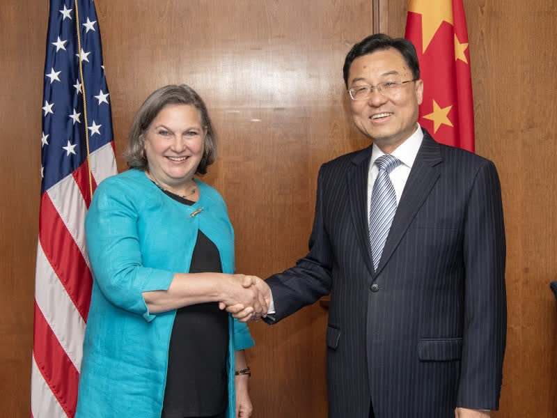 中國駐美大使謝鋒會見美國副國務卿紐蘭
