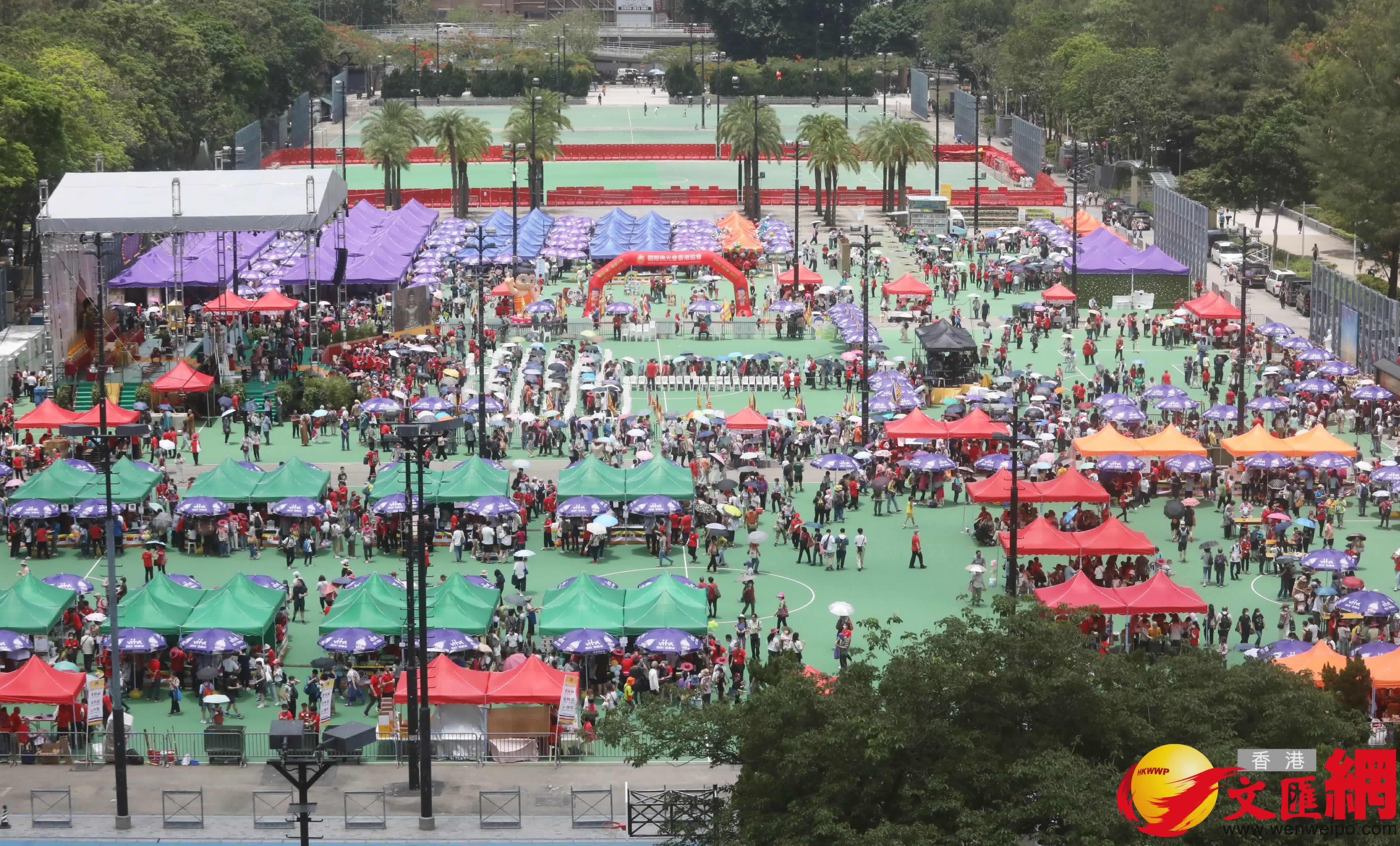5月26日，「佛誕浴佛 蔬食文化嘉年華2023」在港島維園舉行。（香港文匯報記者陳大文攝）