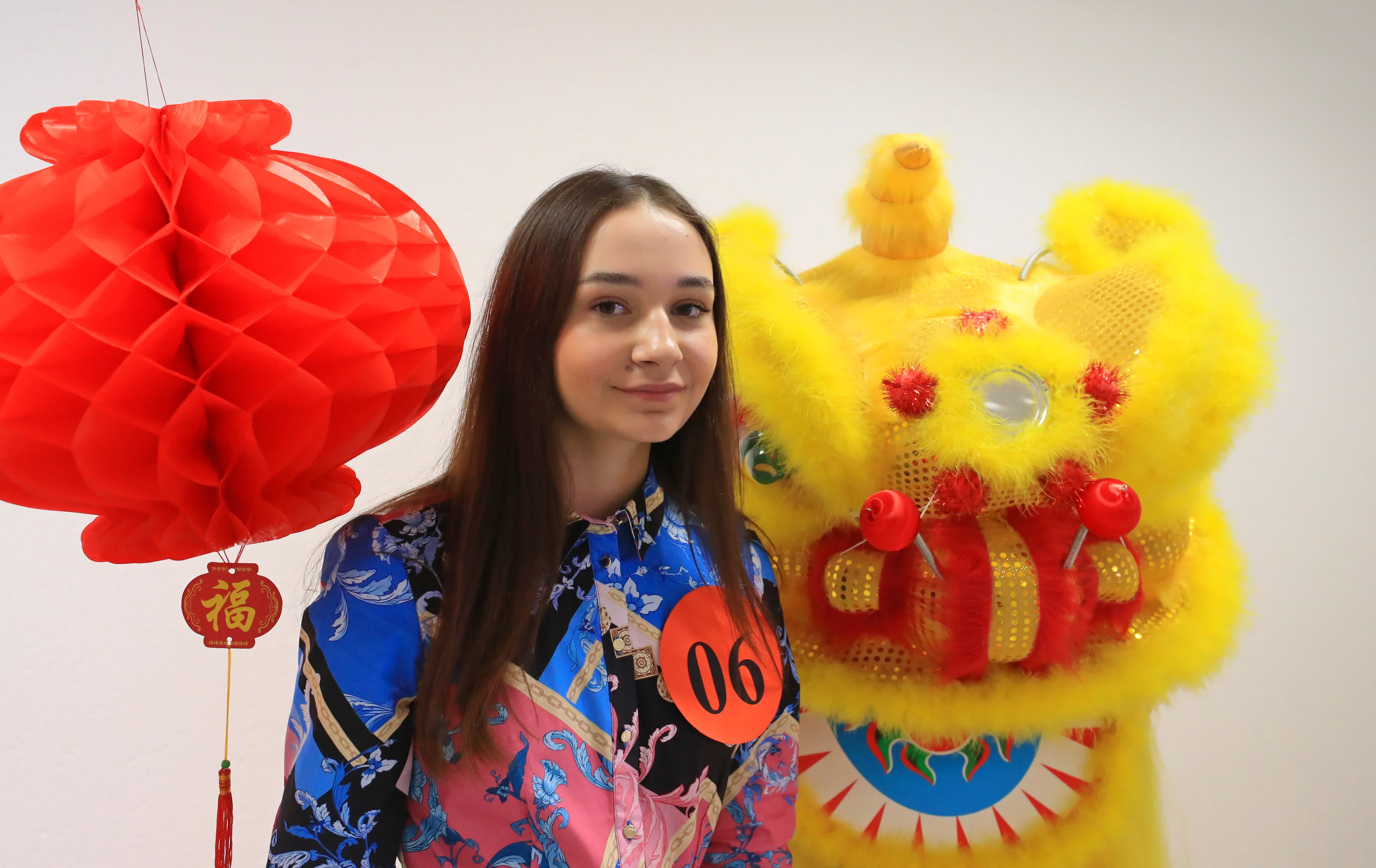 5月25日，切巴耶夫斯卡婭在白俄羅斯明斯克國立語言大學參加「漢語橋」世界大學生中文比賽白俄羅斯賽區決賽，她將代表白俄羅斯前往中國參加總決賽。（新華社）