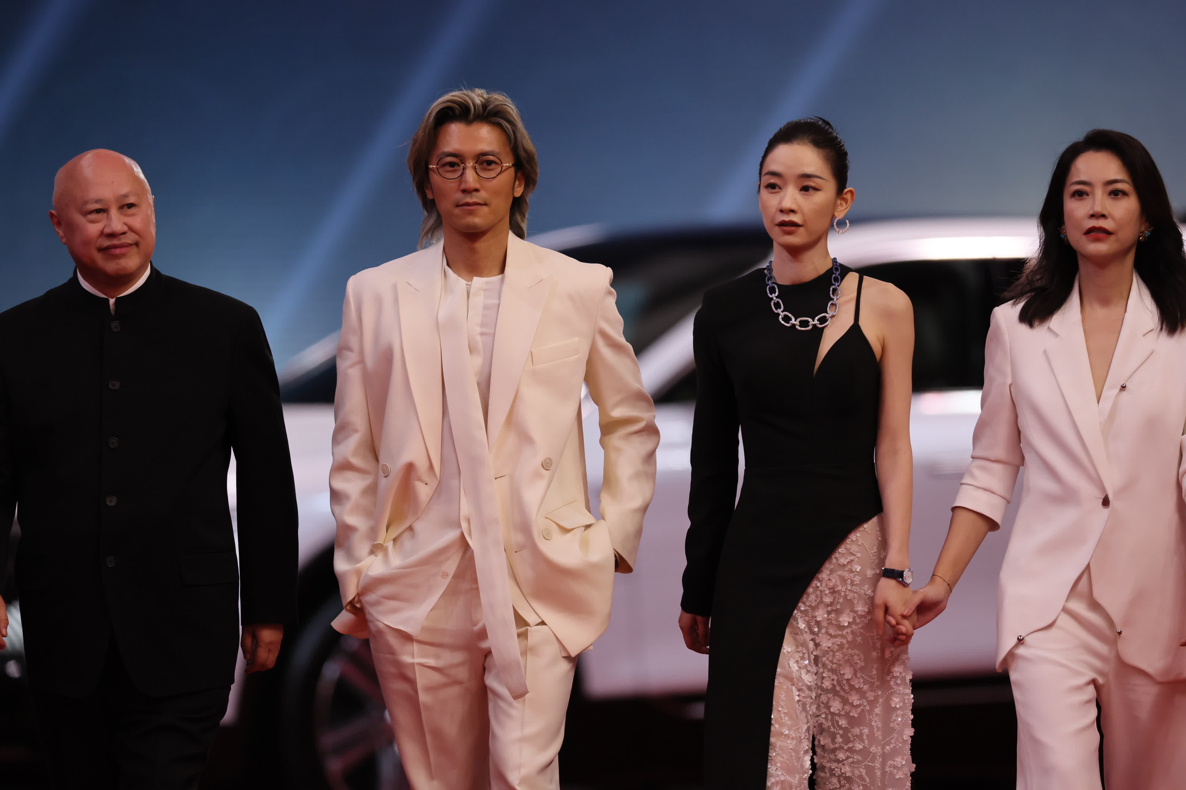 《海關戰線》劇組亮相第25屆上海國際電影節紅毯儀式。