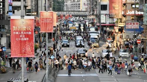 國慶將至　香港街頭一片「中國紅」