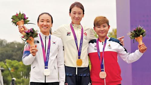 奪香港史上首面亞運女子公路賽金牌　楊倩玉：體育生涯已無憾