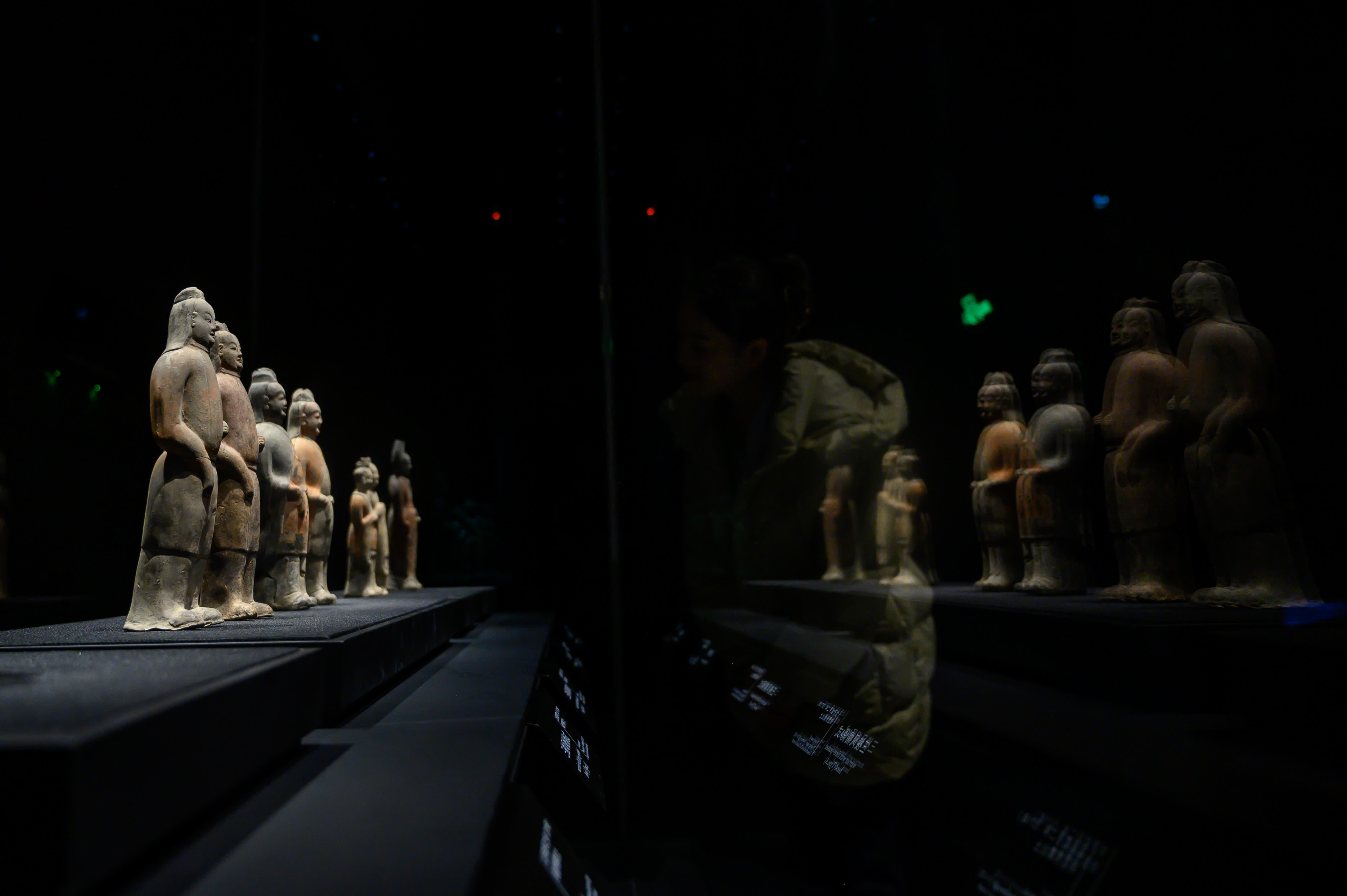 圖為徐顯秀墓出土的三棱風帽俑，為北齊武平二年（571年）時期文物。（中新社）