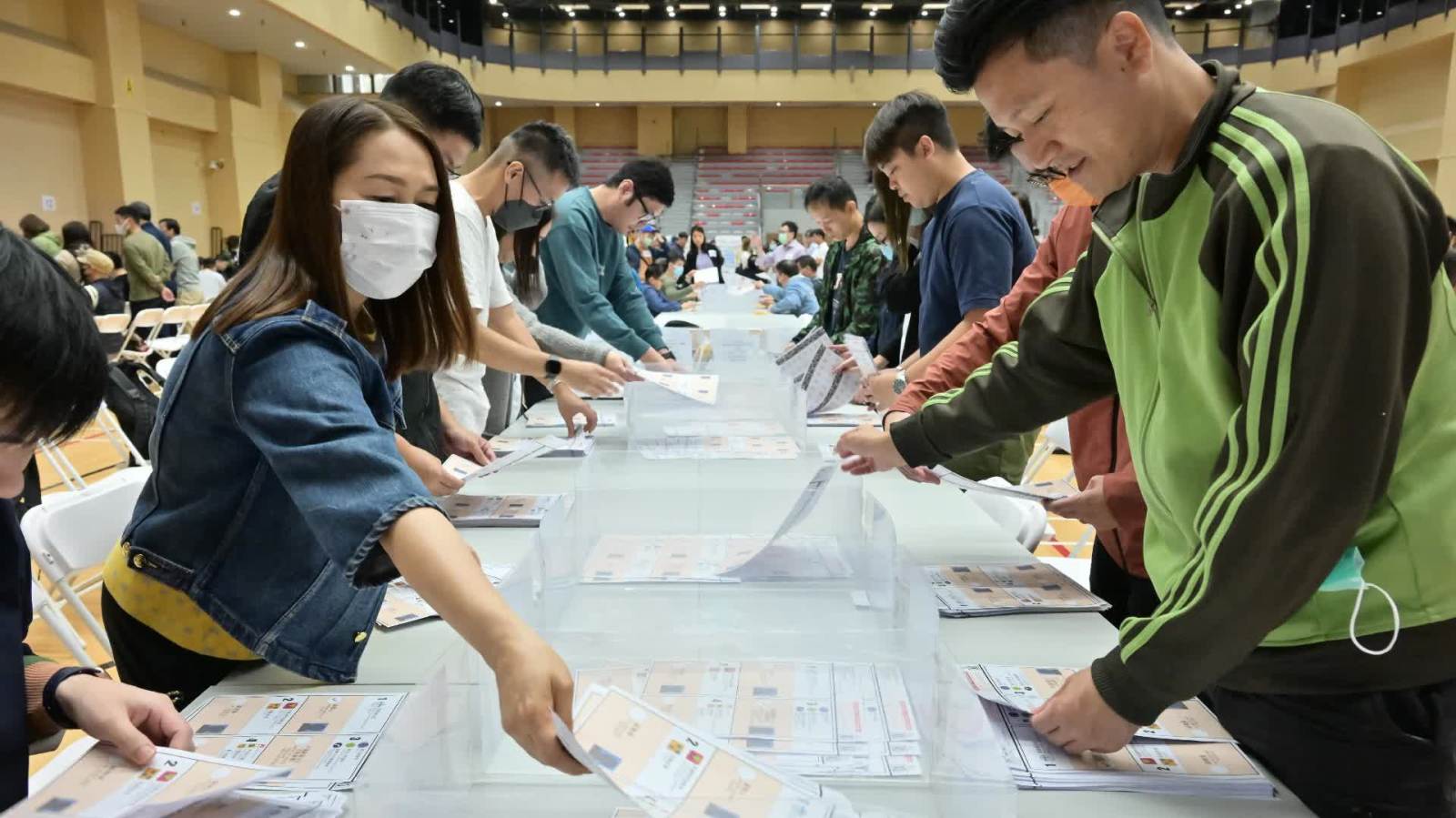 選舉事務處為區選工作人員安排多場訓練