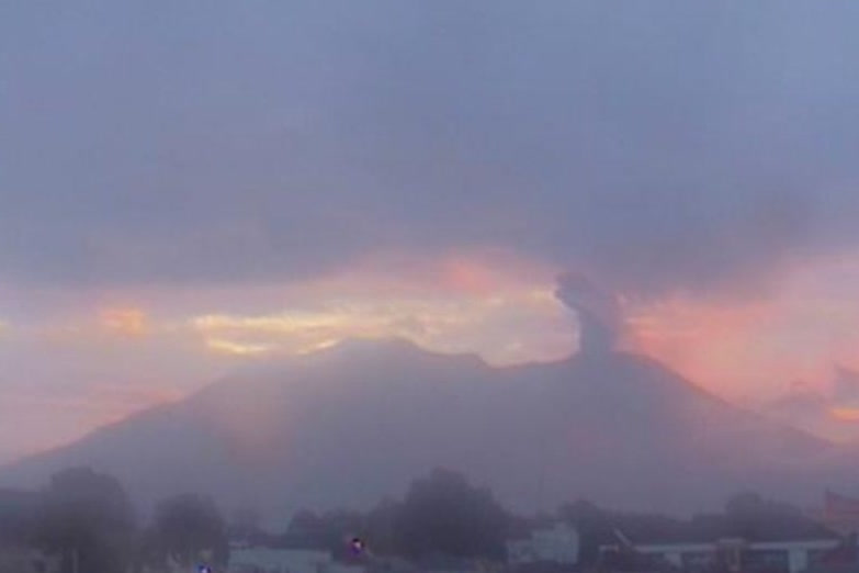 印尼馬拉皮火山14日連續兩次噴發