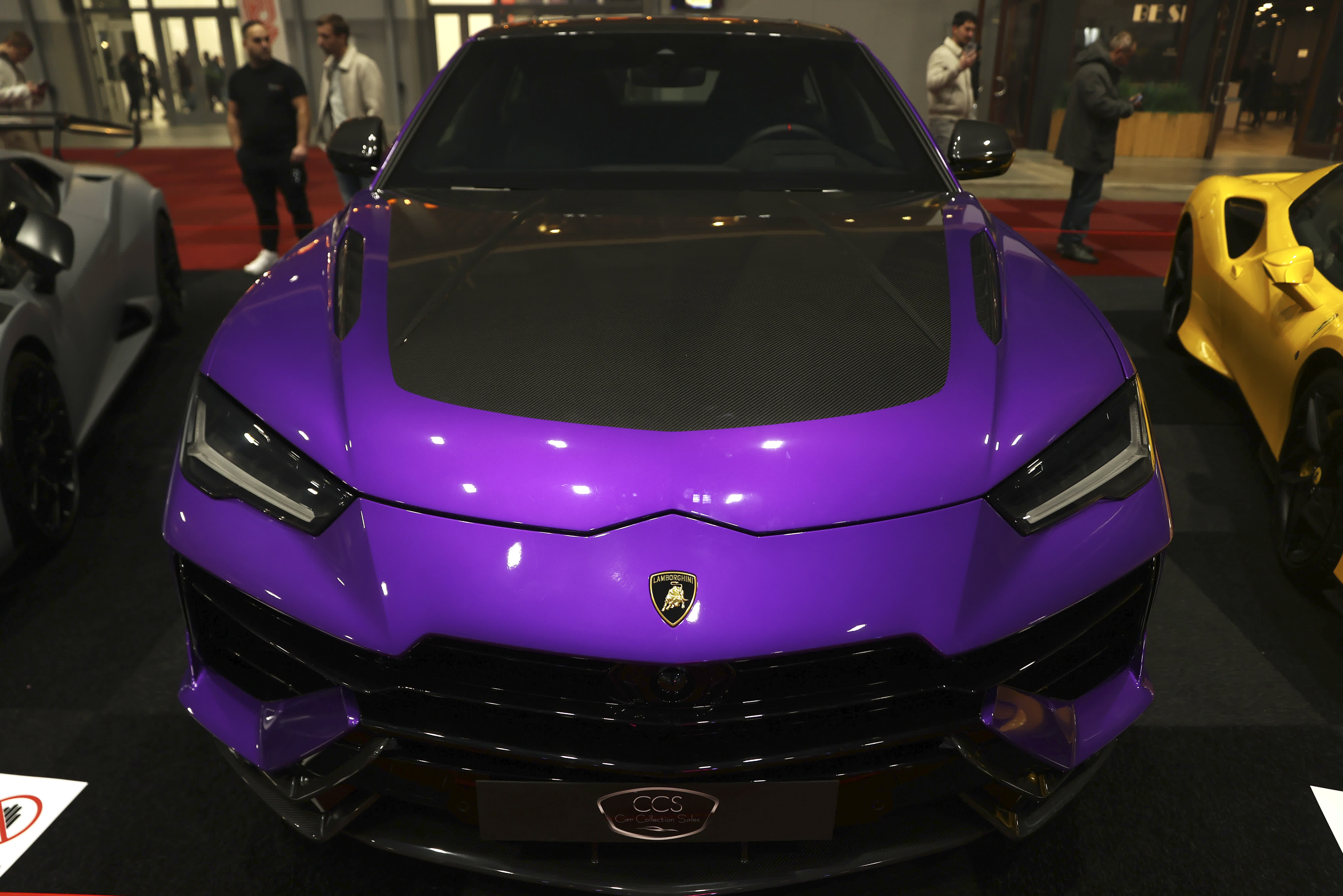 這是1月17日在比利時布魯塞爾舉辦的2024布魯塞爾汽車展上拍攝的一款蘭博基尼汽車。