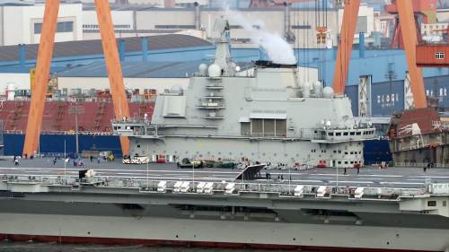 遼寧艦完成維護升級　攜殲-35模型海試