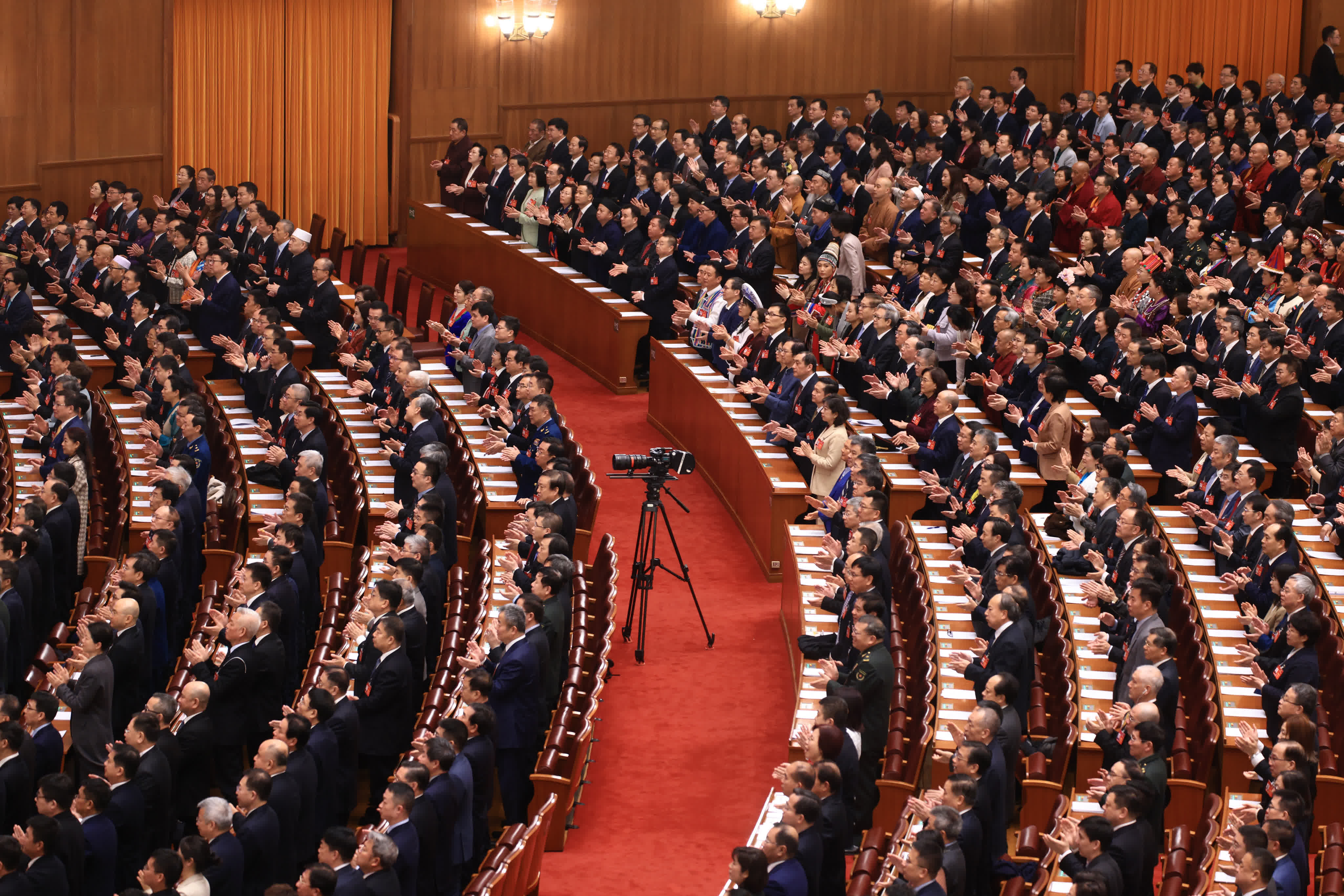 3月10日，全國政協十四屆二次會議在北京人民大會堂舉行閉幕會。香港中通社