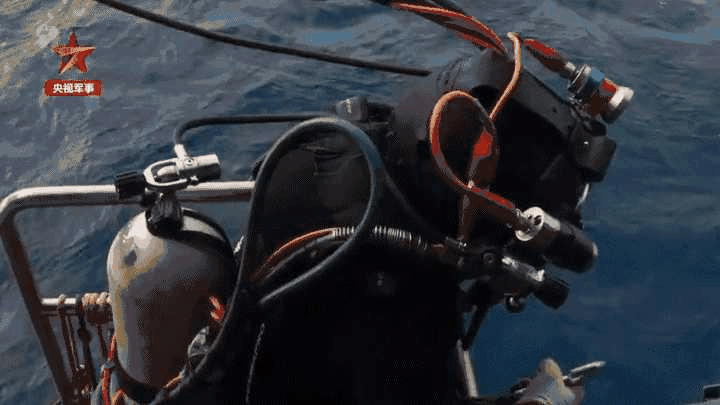 （有片）下潛瞬間太震撼！直擊大深度潛水救生訓練現場