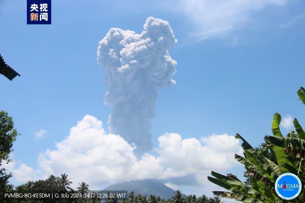 印尼多座火山17日發生噴發