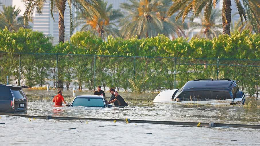 阿聯酋雨勢75年一遇  阿曼19死  中東罕有暴雨 水浸癱瘓迪拜機場