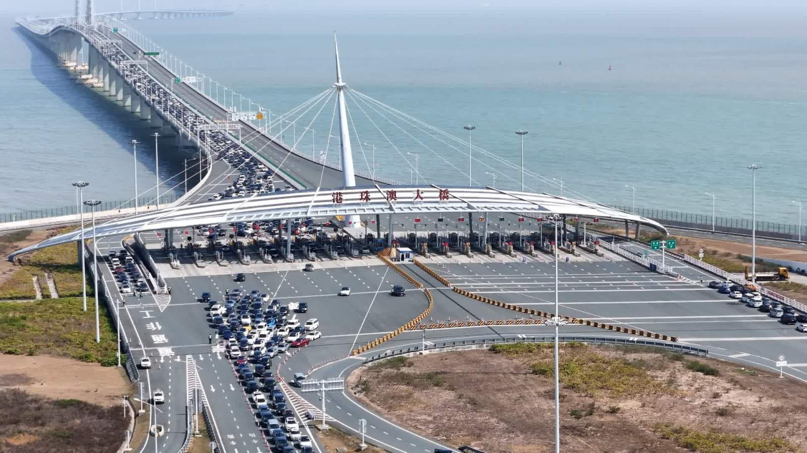 開通5年多　港珠澳大橋出入境車輛突破1000萬輛次！