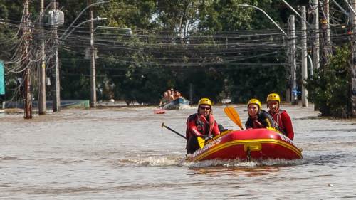 巴西南部因暴雨死亡人數升至100人