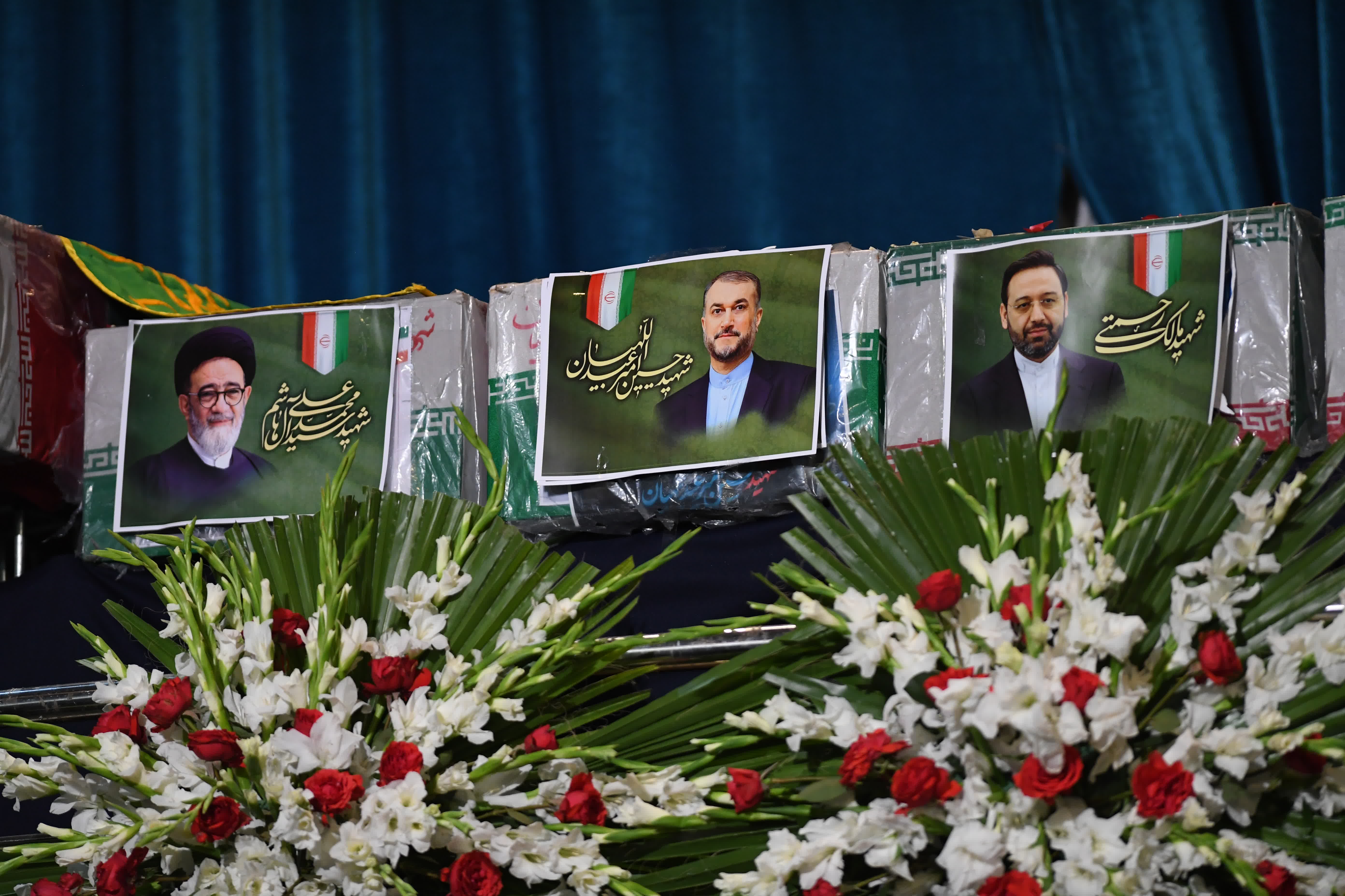 5月21日，為總統萊希及其隨行人員舉行的遺體告別儀式在伊朗德黑蘭舉行。