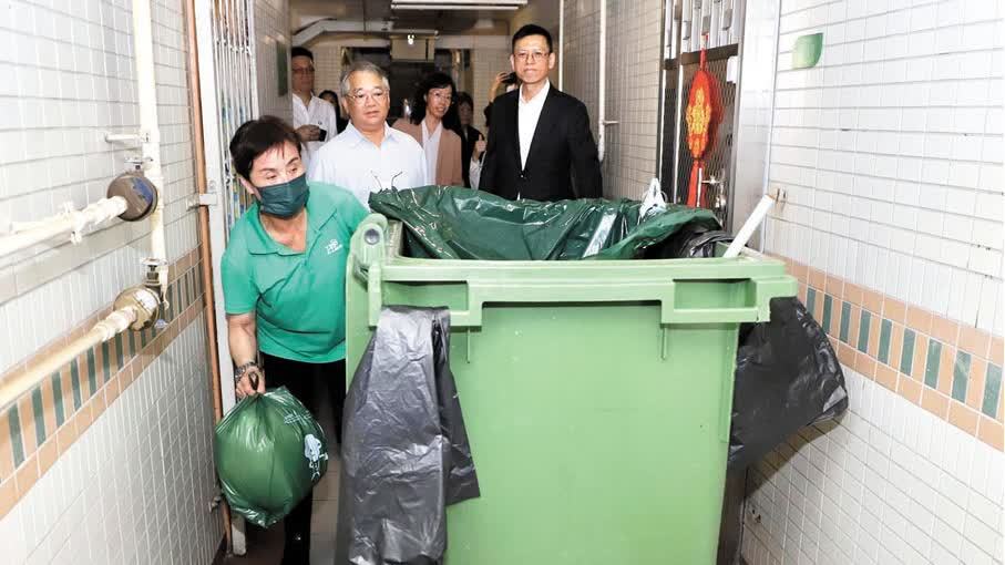 政府今公布垃圾收費政策走向　消息指措施不會如期推行