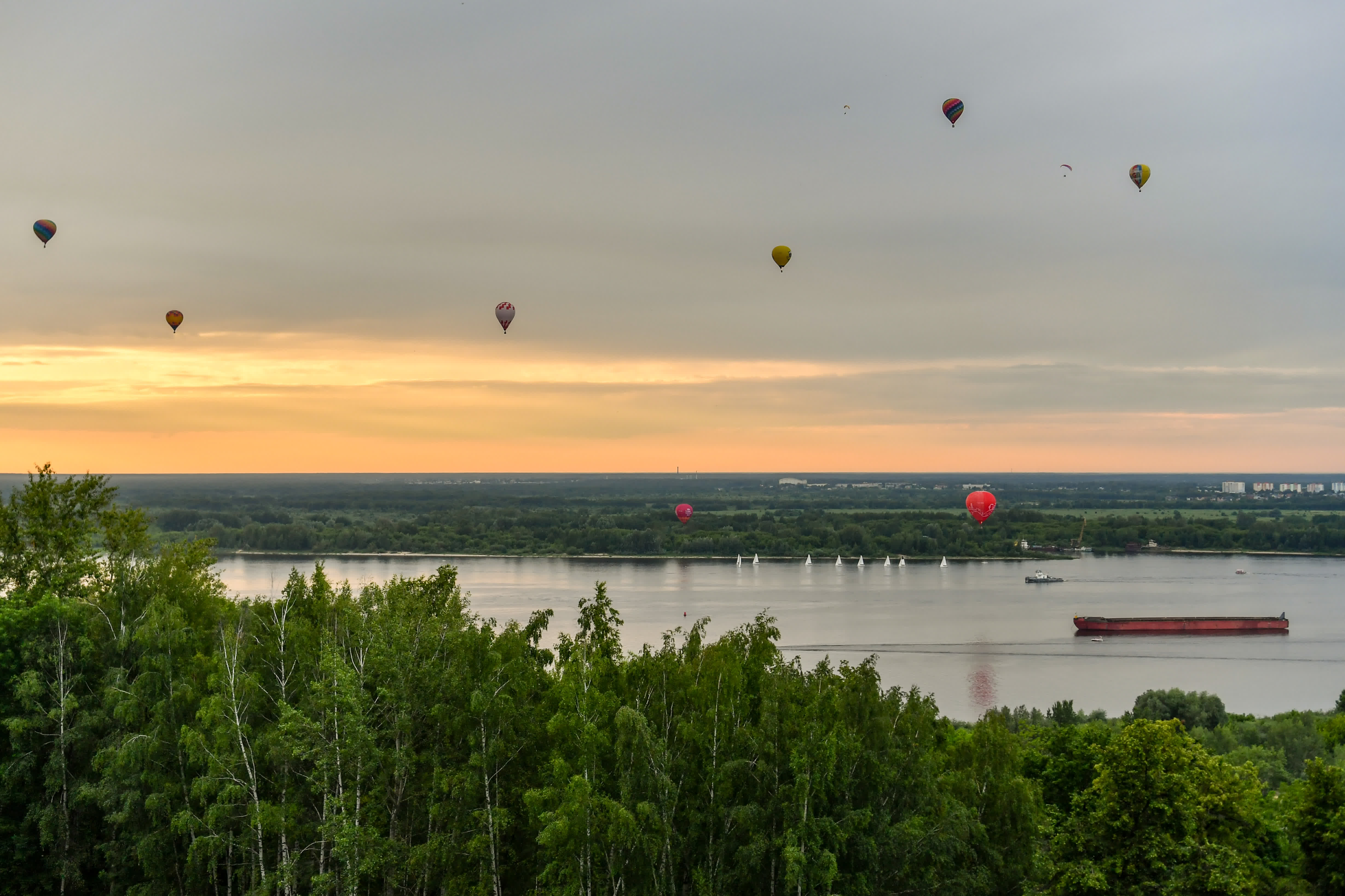 這是6月10日在俄羅斯下諾夫哥羅德拍攝的伏爾加河。（新華社）