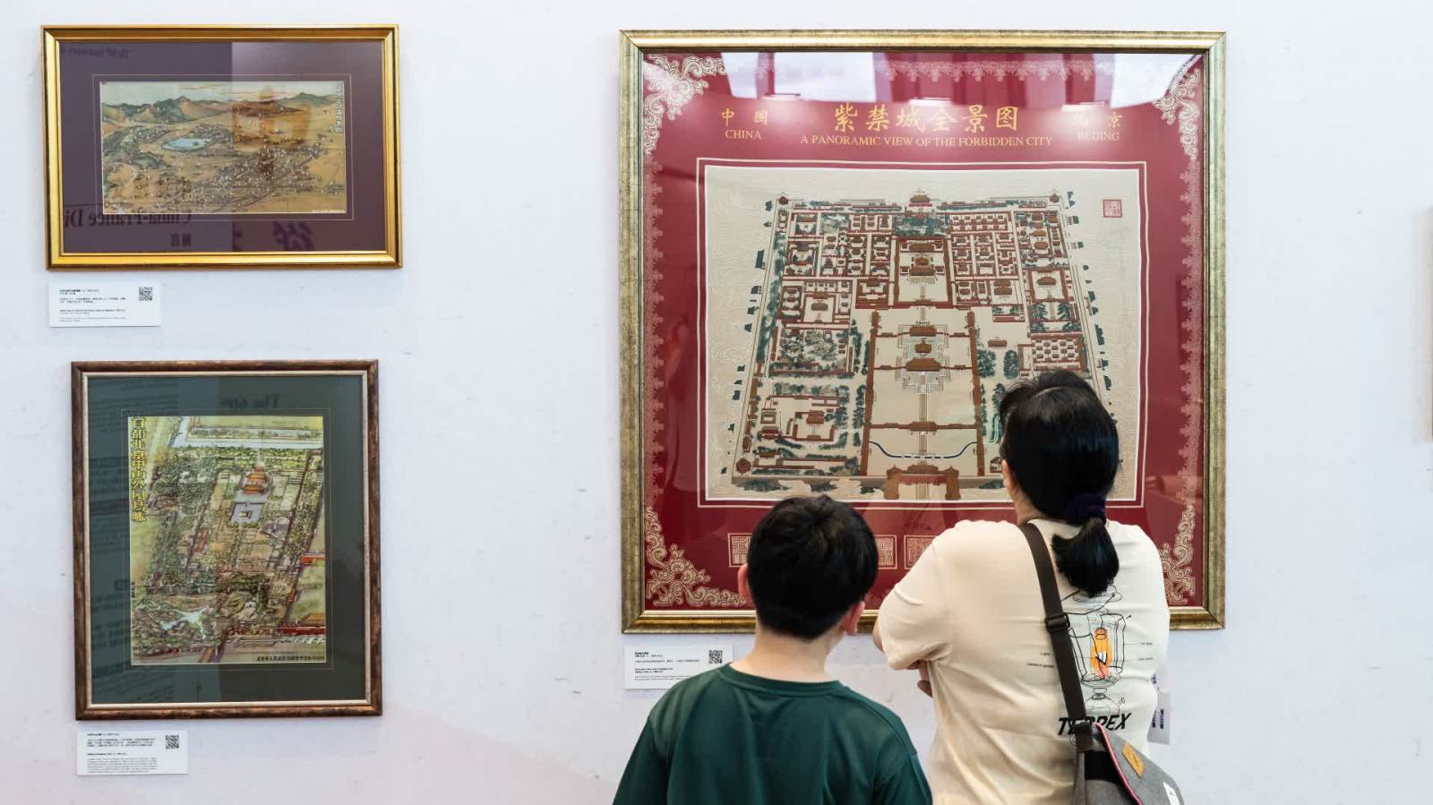 香港舉辦紀念中法建交六十周年文化展覽