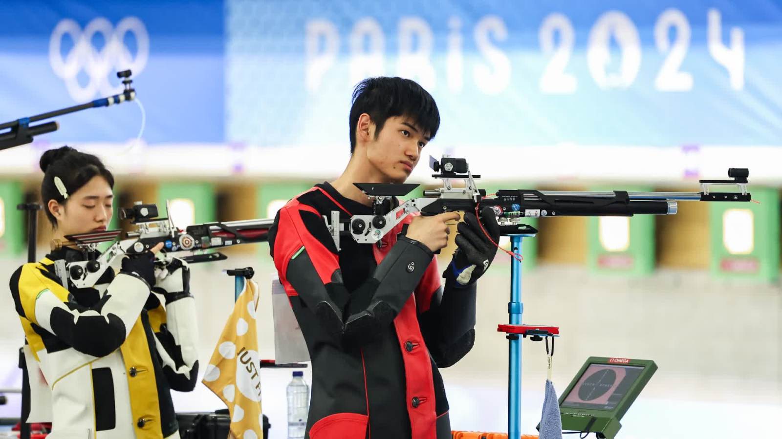巴黎奧運會首金產生！中國隊奪得射擊混合團體10米氣步槍金牌