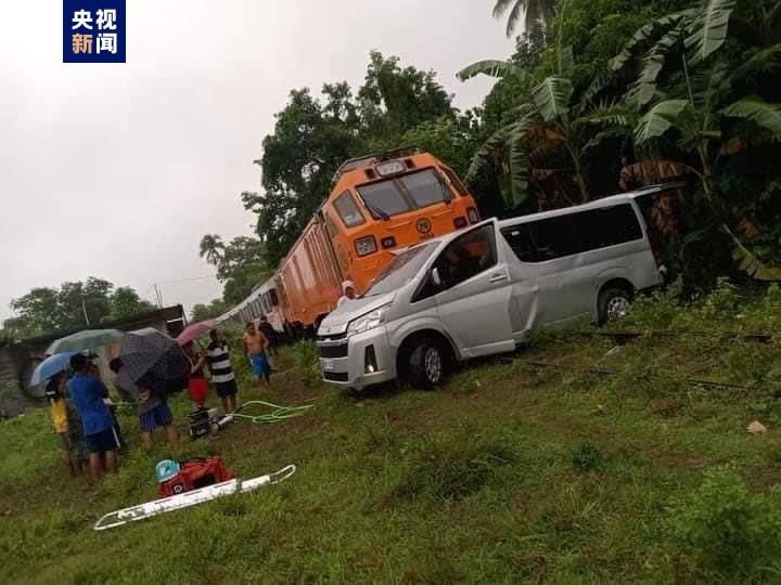 菲律賓阿爾拜省發生列車與客車相撞事故　12人受傷