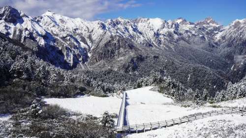 雪落官鵝溝