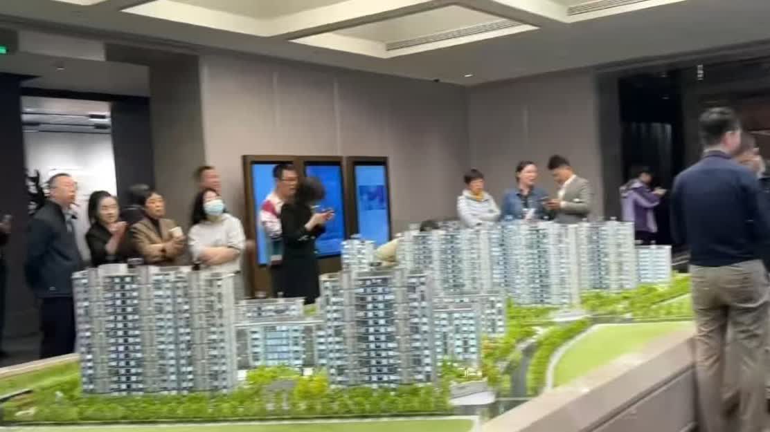 專家:政治局會議釋放更堅定的穩樓市信號 - 神州 - 香港文匯報