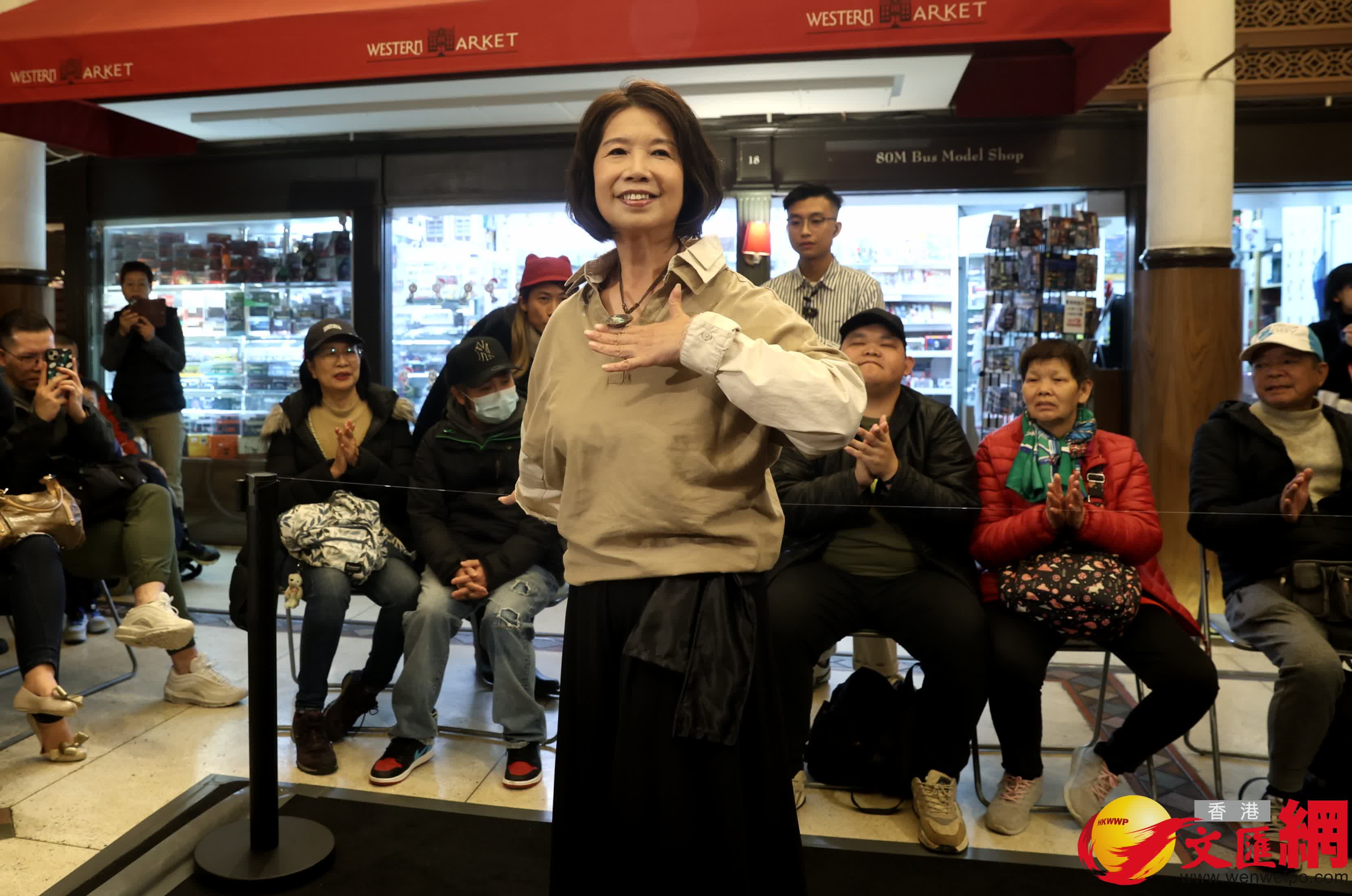 「黑暗中的閃耀」成果展覽暨時裝秀。（香港文匯報記者郭木又攝）
