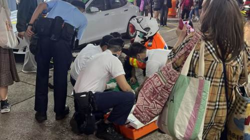 男子旺角鬧市中飛腳倒地 警緝逞兇歹徒查動機
