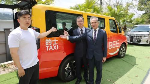 的士司機從業員總會獲贈5部AED儀器：為市民出行多添保障
