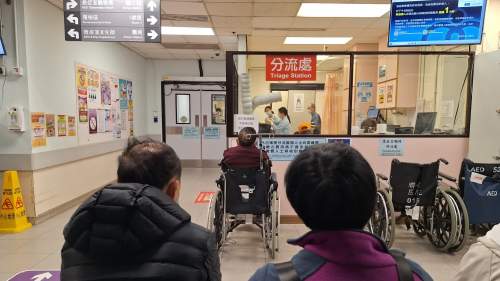 急症室收費 高拔陞：第二類病人要看維生指標難裝