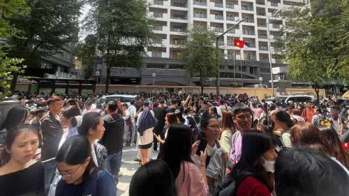 緬甸發(fā)生7.9級(jí)地震　越南胡志明市民眾到戶外避難