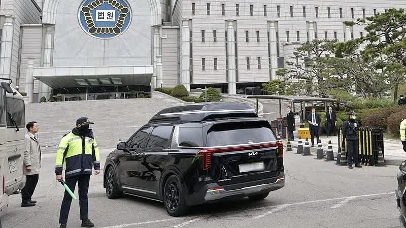 尹錫悅方「否認所有公訴事實」 涉內亂罪首場公審暫時休庭 - 國際 - 香港文匯網