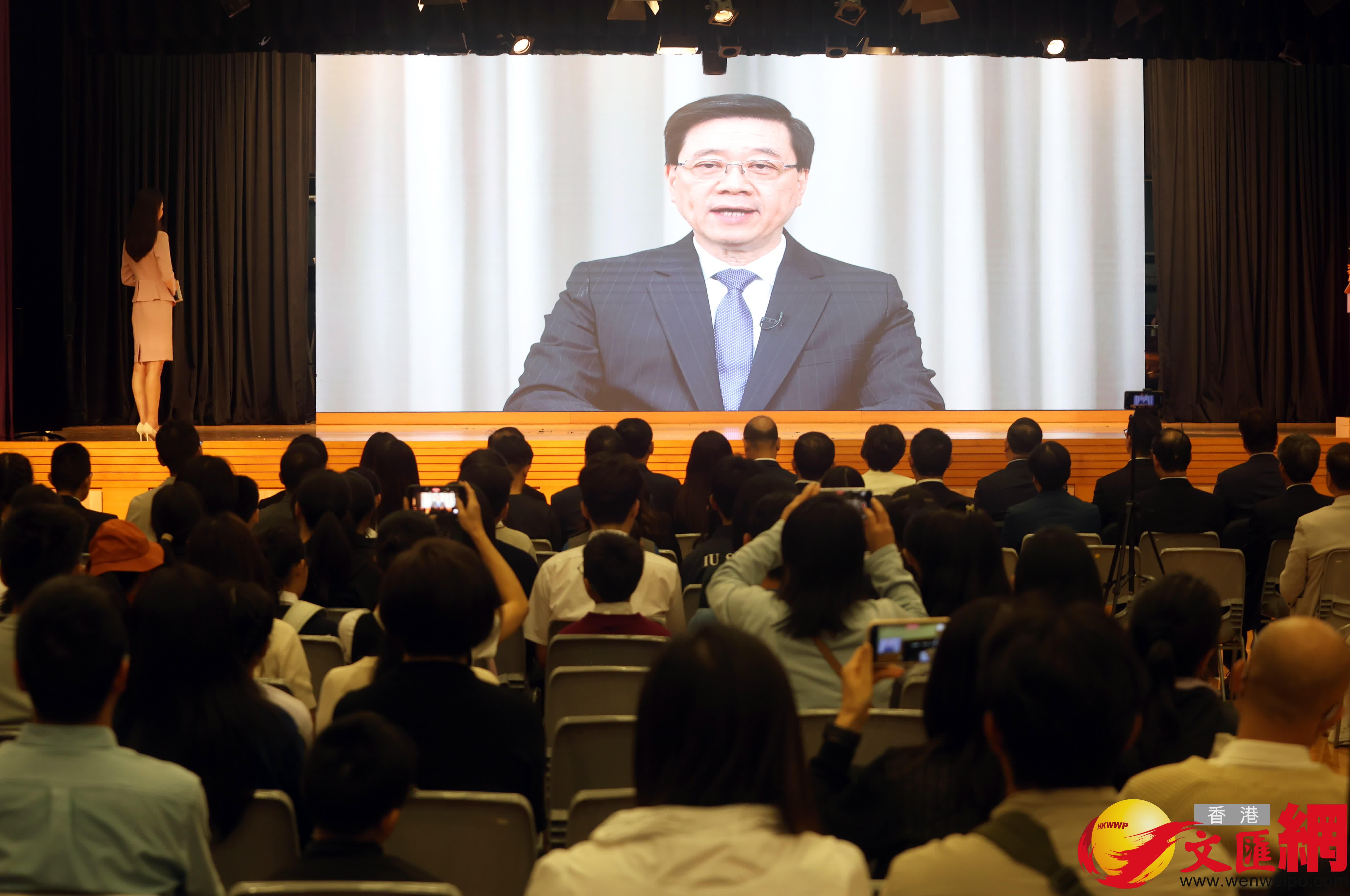 學生公益服務獎頒獎禮精彩回放。(香港文匯報記者曾興偉攝)