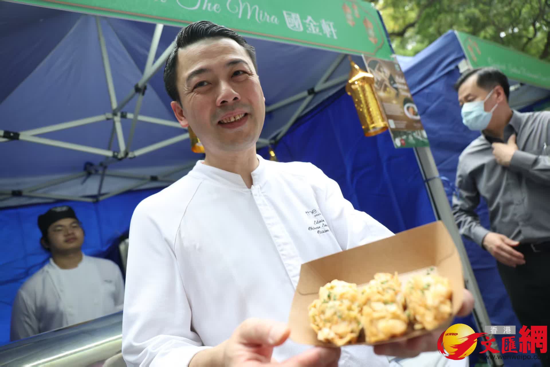 國金軒介紹清真粵菜。（香港文匯報記者萬霜靈 攝）