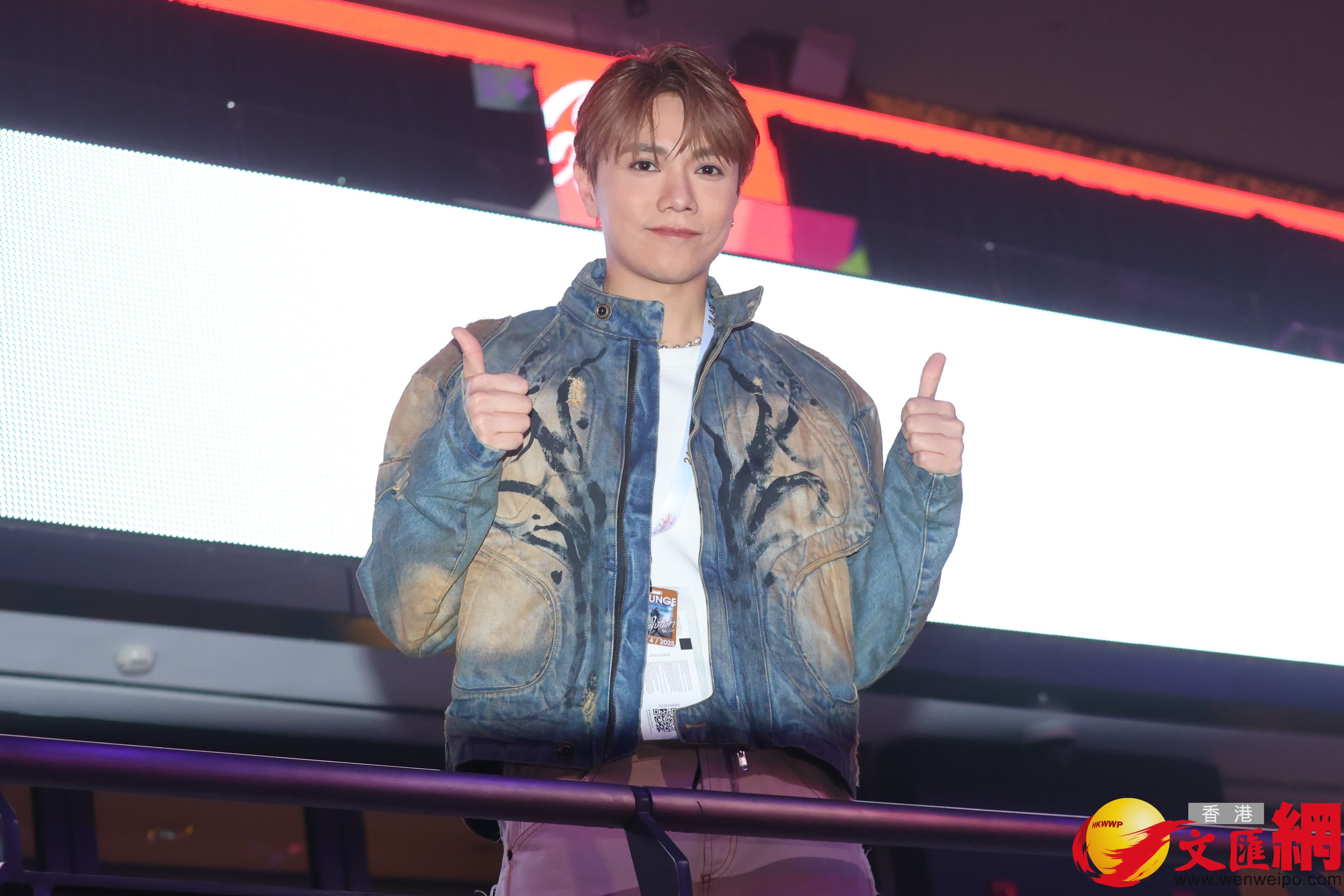 謝霆鋒演唱會星光熠熠,多位明星捧場。 (香港文匯報記者北山彥 攝) 謝霆鋒演唱會星光熠熠,多位明星捧場。 (香港文匯報記者北山彥 攝)