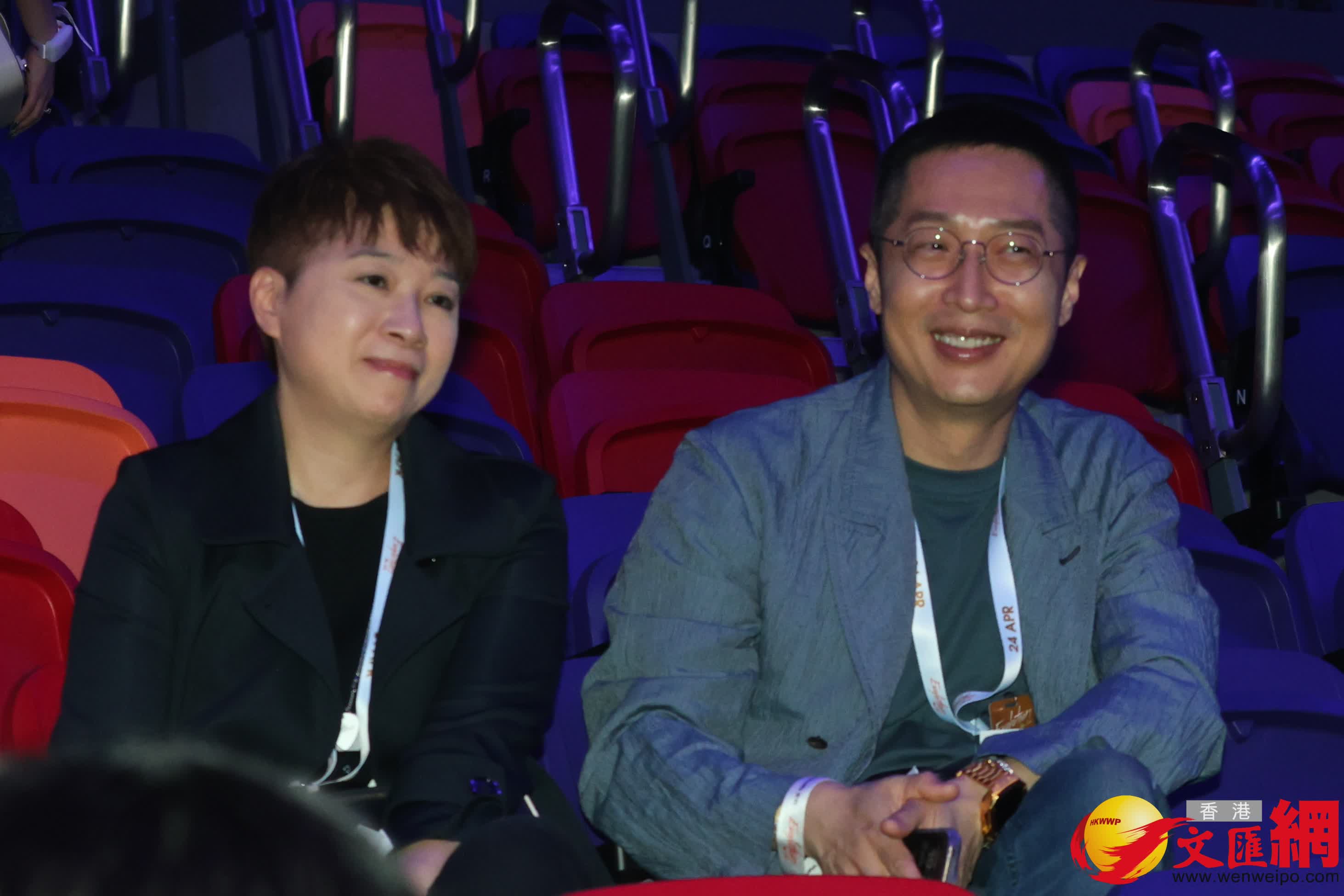 謝霆鋒演唱會星光熠熠,多位明星捧場。 (香港文匯報記者北山彥 攝) 謝霆鋒演唱會星光熠熠,多位明星捧場。 (香港文匯報記者北山彥 攝)