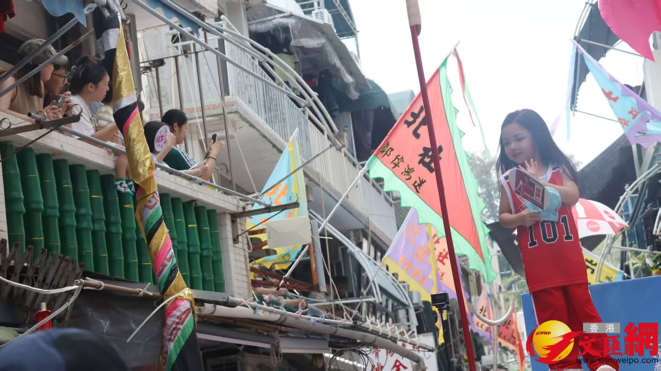 長洲飄色2025。(香港文匯報記者黃艾力攝) 長洲飄色2025。(香港文匯報記者黃艾力攝)