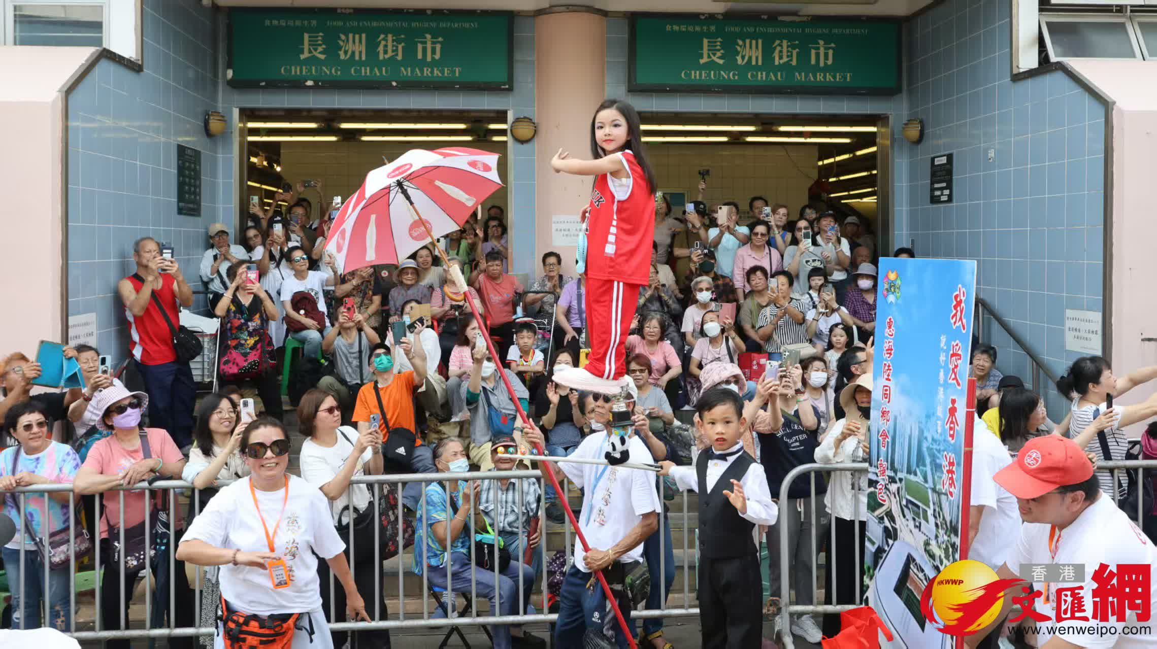 長洲飄色2025。(香港文匯報記者黃艾力攝) 長洲飄色2025。(香港文匯報記者黃艾力攝)
