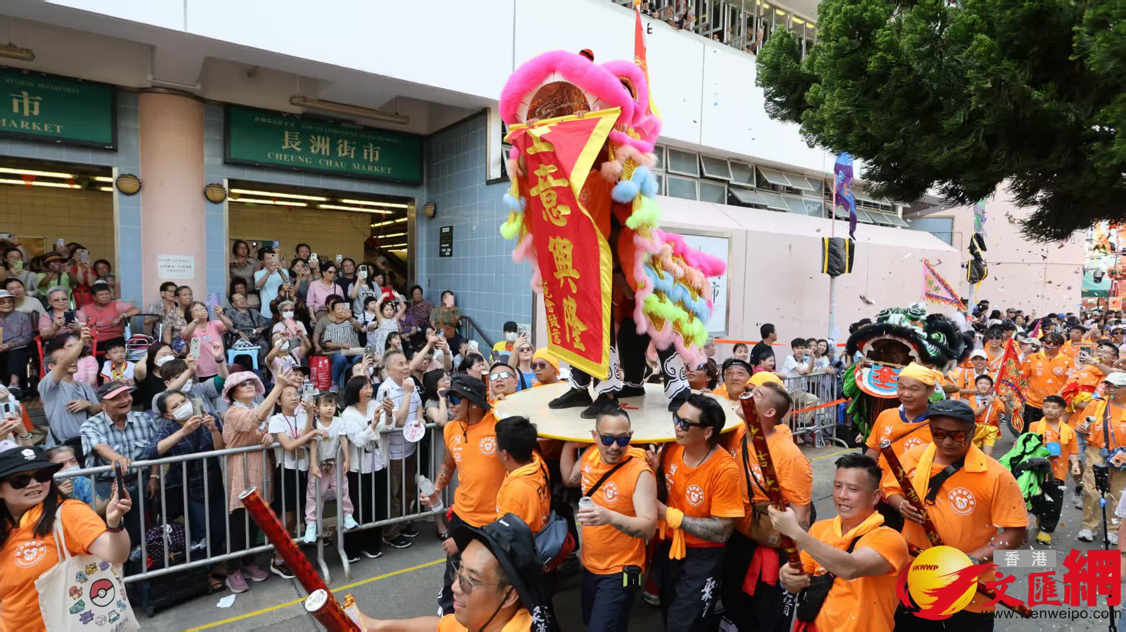 長洲飄色2025。(香港文匯報記者黃艾力攝) 長洲飄色2025。(香港文匯報記者黃艾力攝)