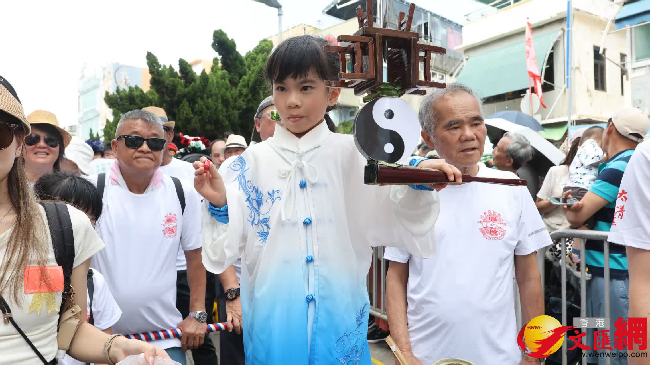 長洲飄色2025。(香港文匯報記者黃艾力攝) 長洲飄色2025。(香港文匯報記者黃艾力攝)