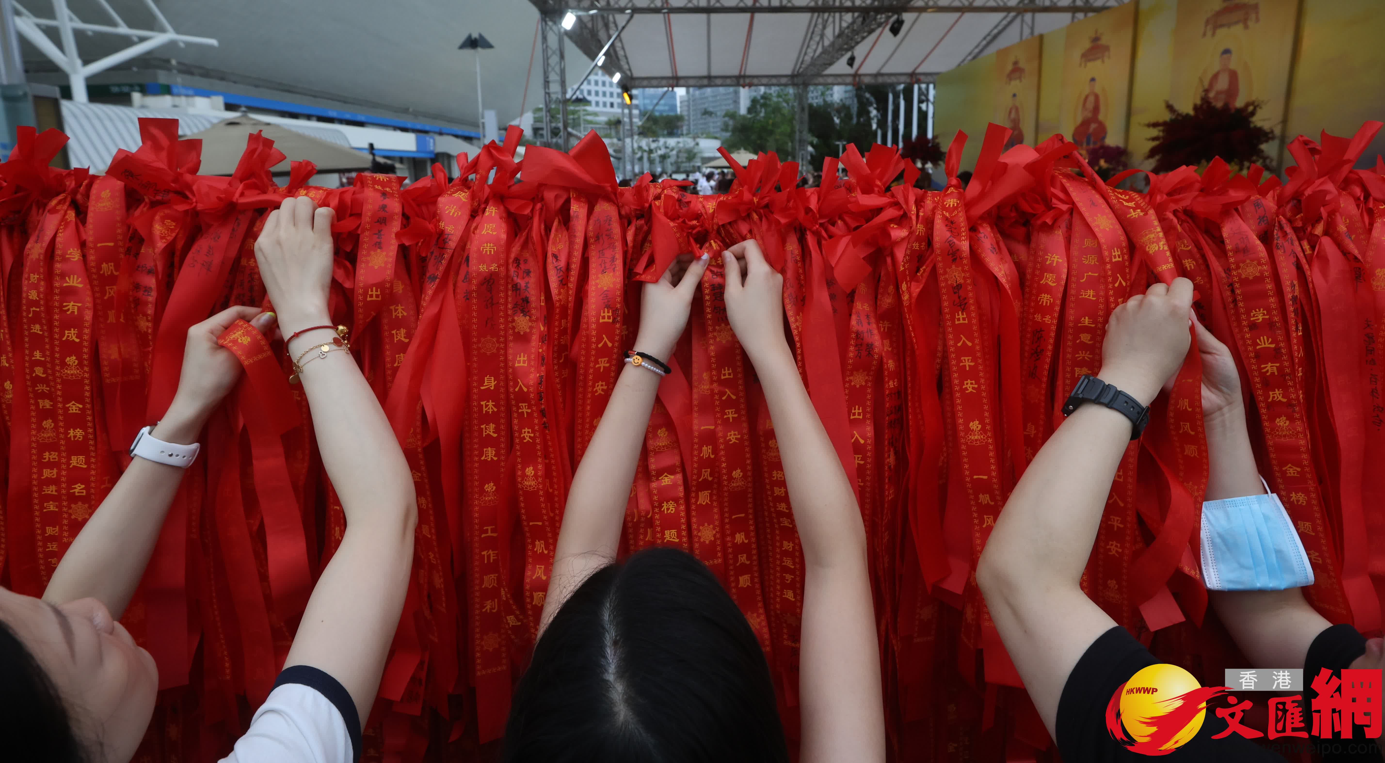 佛誕節吉祥大會。(香港文匯報記者郭木又攝) 佛誕節吉祥大會。(香港文匯報記者郭木又攝)