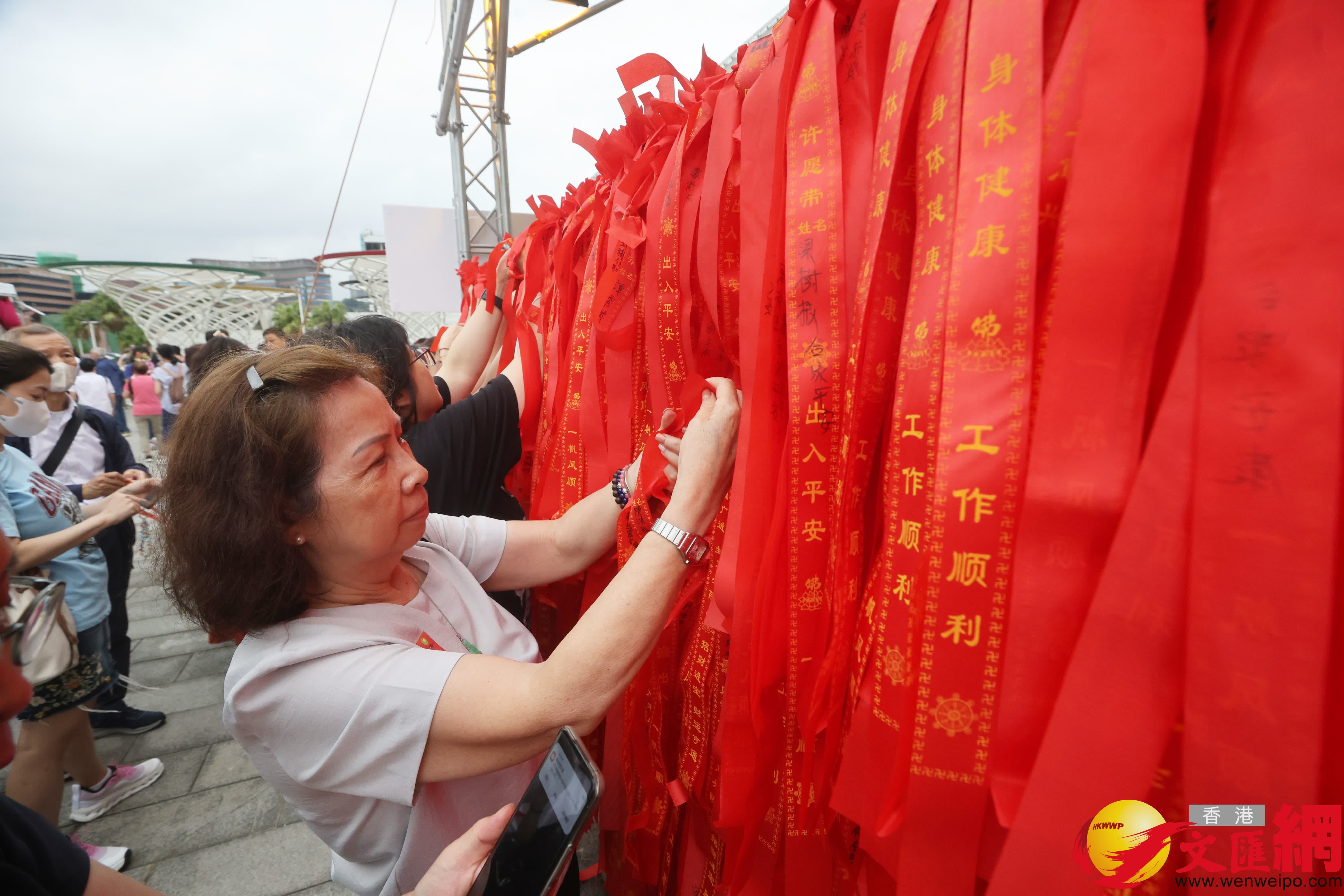 佛誕節吉祥大會。(香港文匯報記者郭木又攝) 佛誕節吉祥大會。(香港文匯報記者郭木又攝)