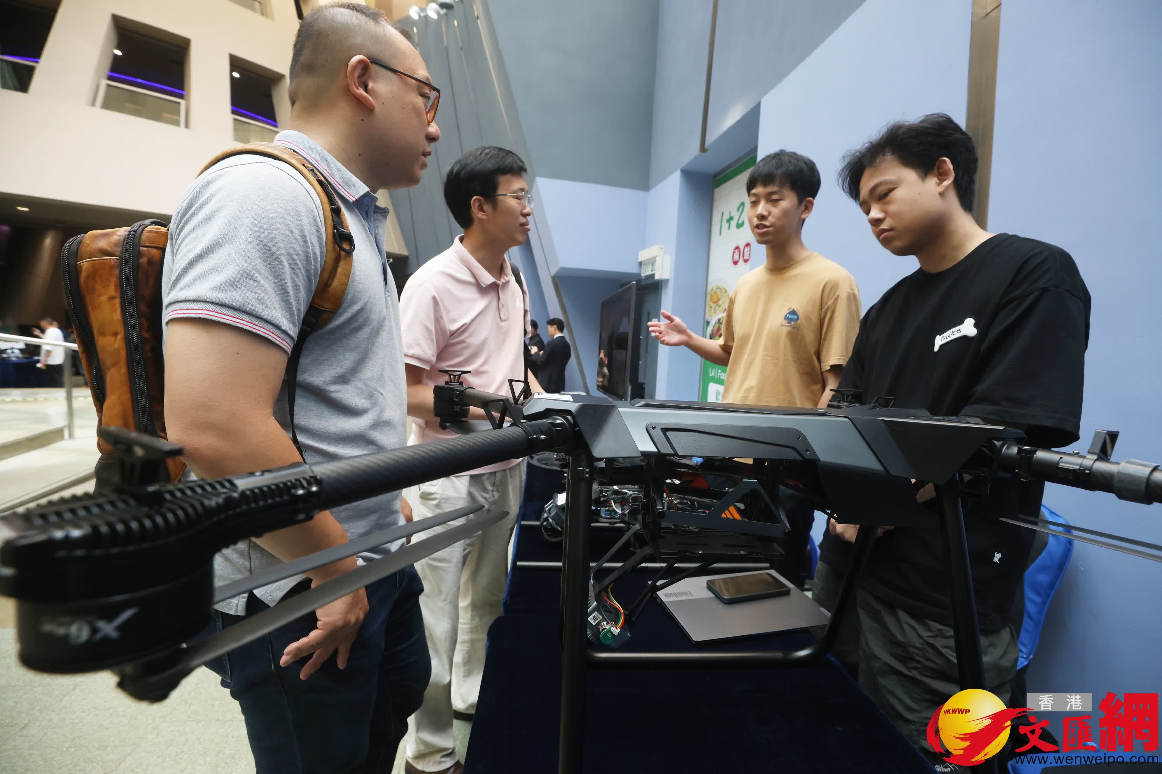 數碼港低空經濟展覽。(香港文匯報記者郭木又 攝) 數碼港低空經濟展覽。(香港文匯報記者郭木又 攝)