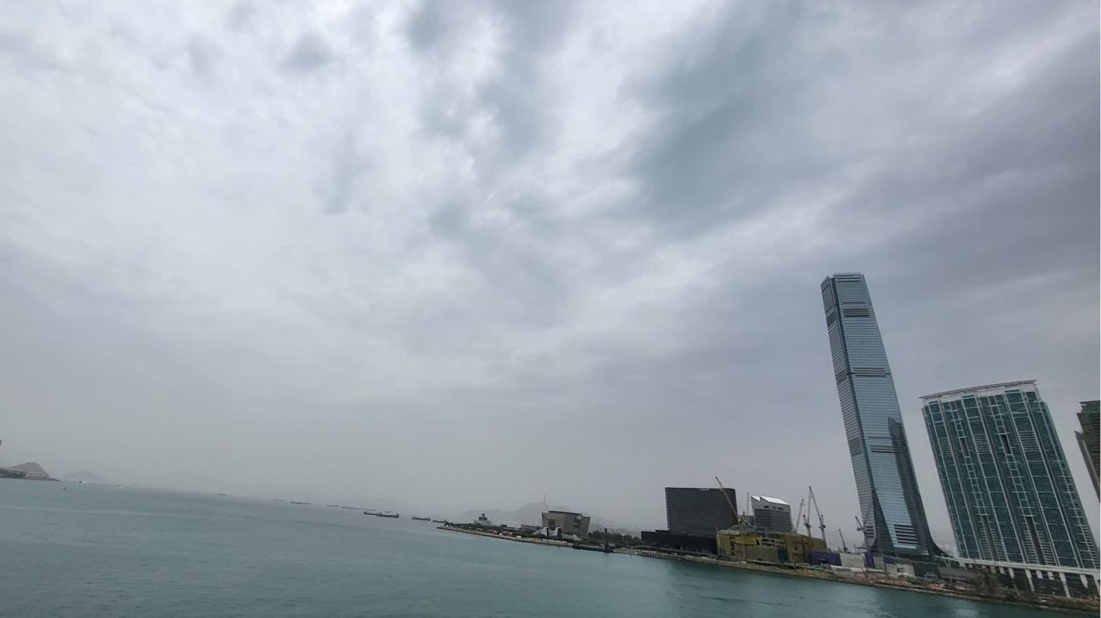 天文臺(tái)料本港今晚降溫　母親節(jié)早上最低19度