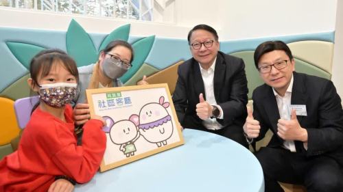 陳國基探訪基層單親媽媽　讚美自愛自強好母親