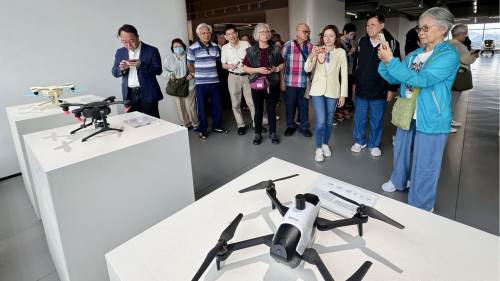 香港培僑中學畢業校友訪穗　感受祖國發展
