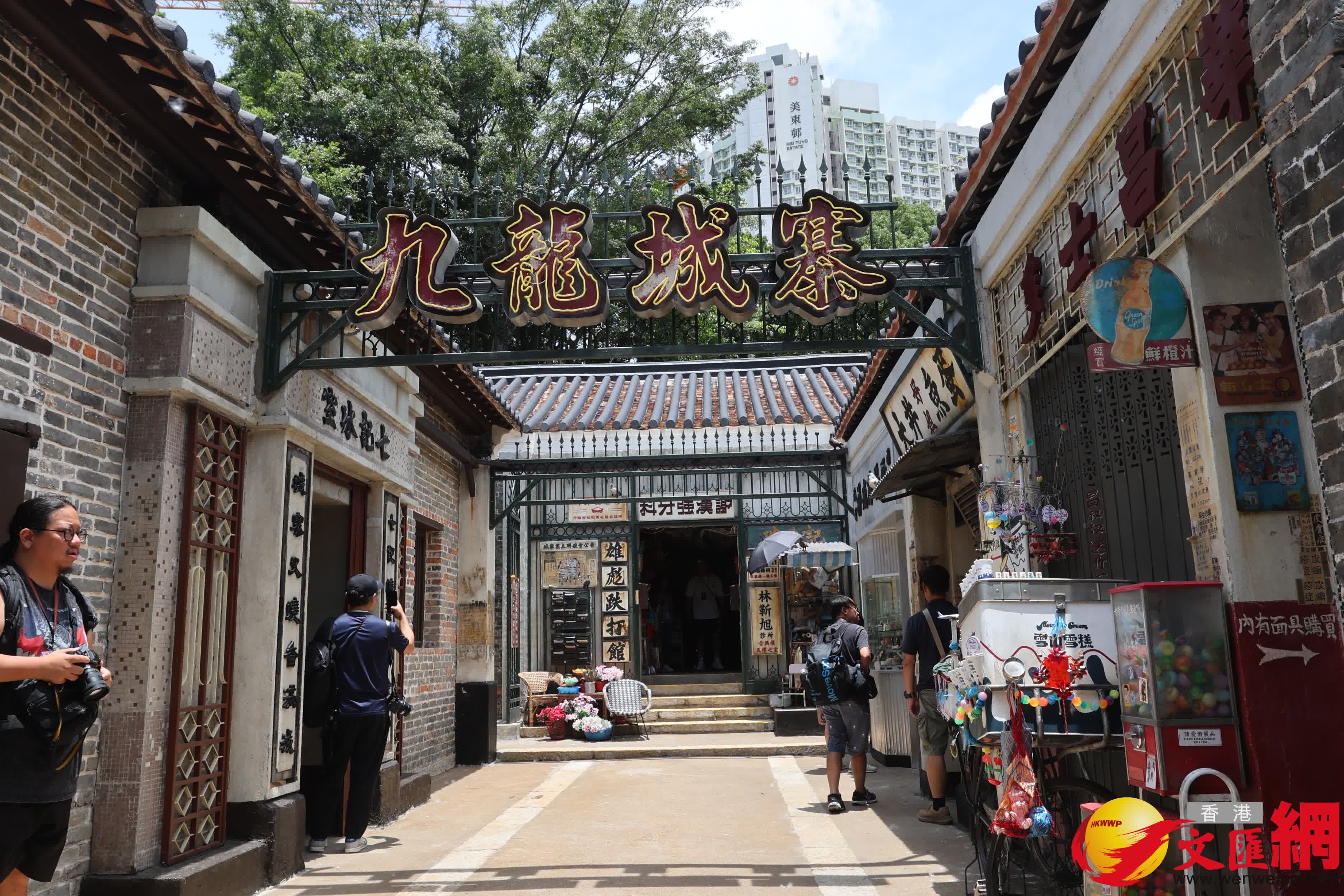 九龍城寨光影之旅今開幕(香港文匯報記者 北山彥攝) 九龍城寨光影之旅今開幕(香港文匯報記者 北山彥攝)